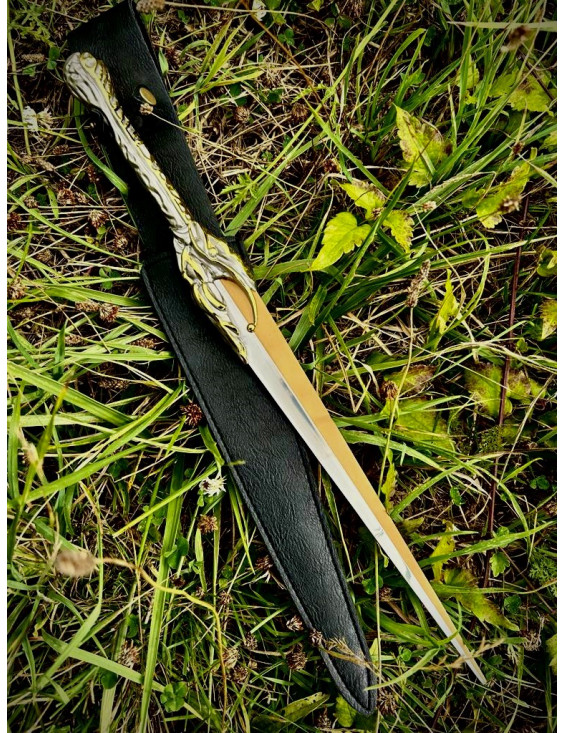 DAGUE FANTASTIQUE 45CM AVEC SUPPORT