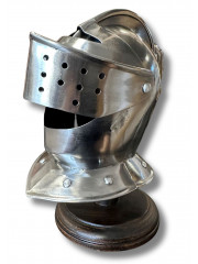 Mini Bassinet Médiéval à Visage Perforé